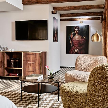 Hotel Pietryna 罗兹 外观 照片