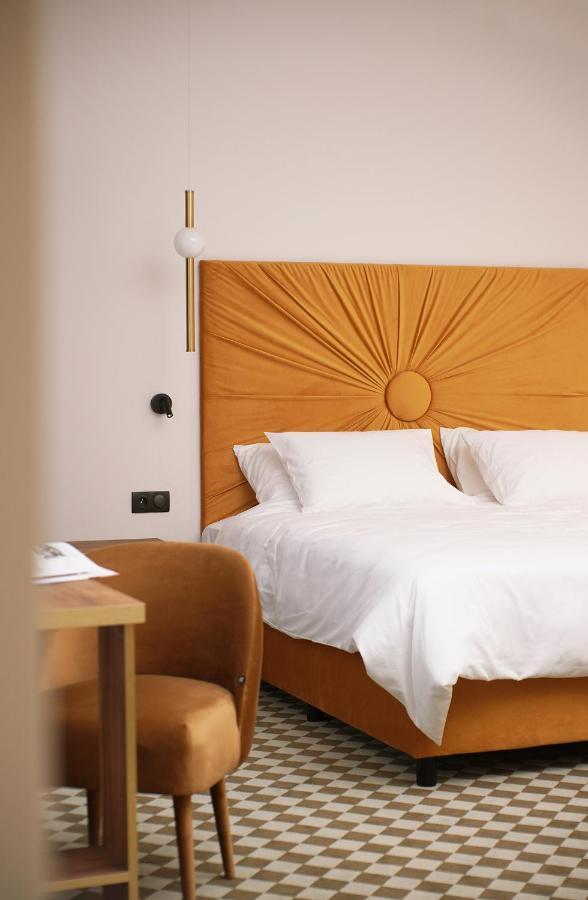 Hotel Pietryna 罗兹 外观 照片