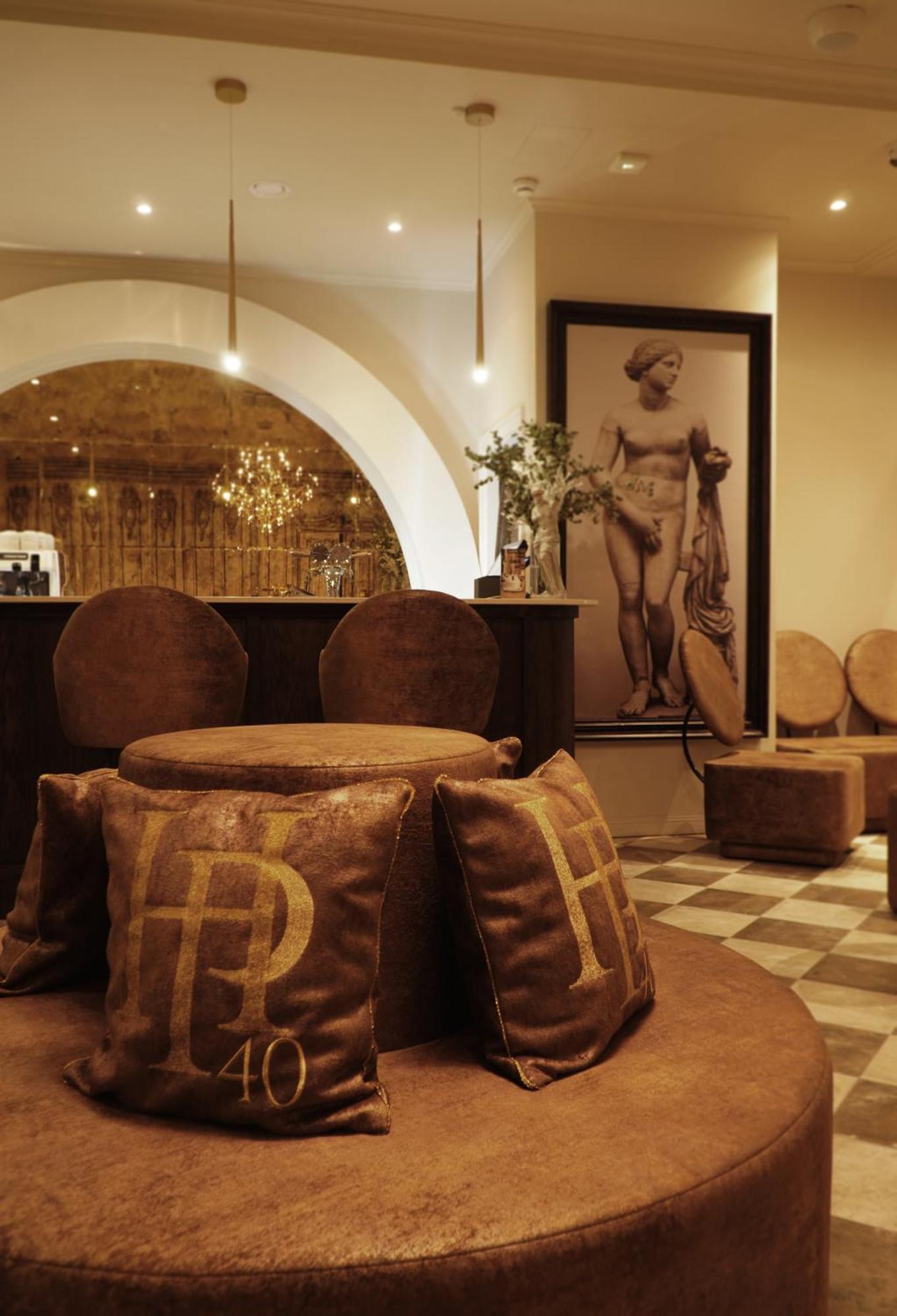 Hotel Pietryna 罗兹 外观 照片
