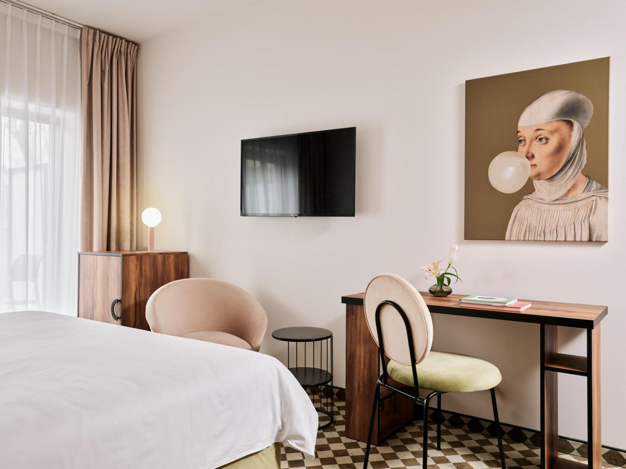 Hotel Pietryna 罗兹 外观 照片