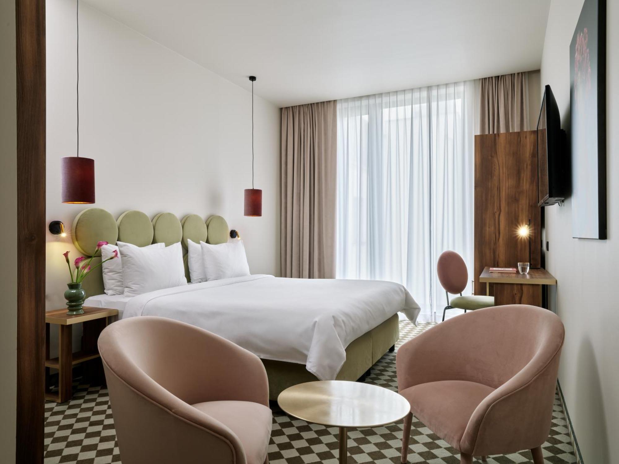 Hotel Pietryna 罗兹 外观 照片