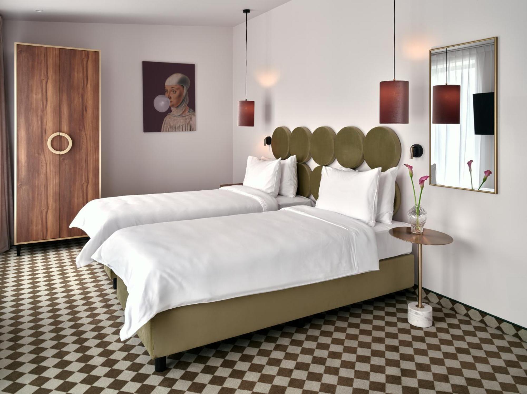 Hotel Pietryna 罗兹 外观 照片